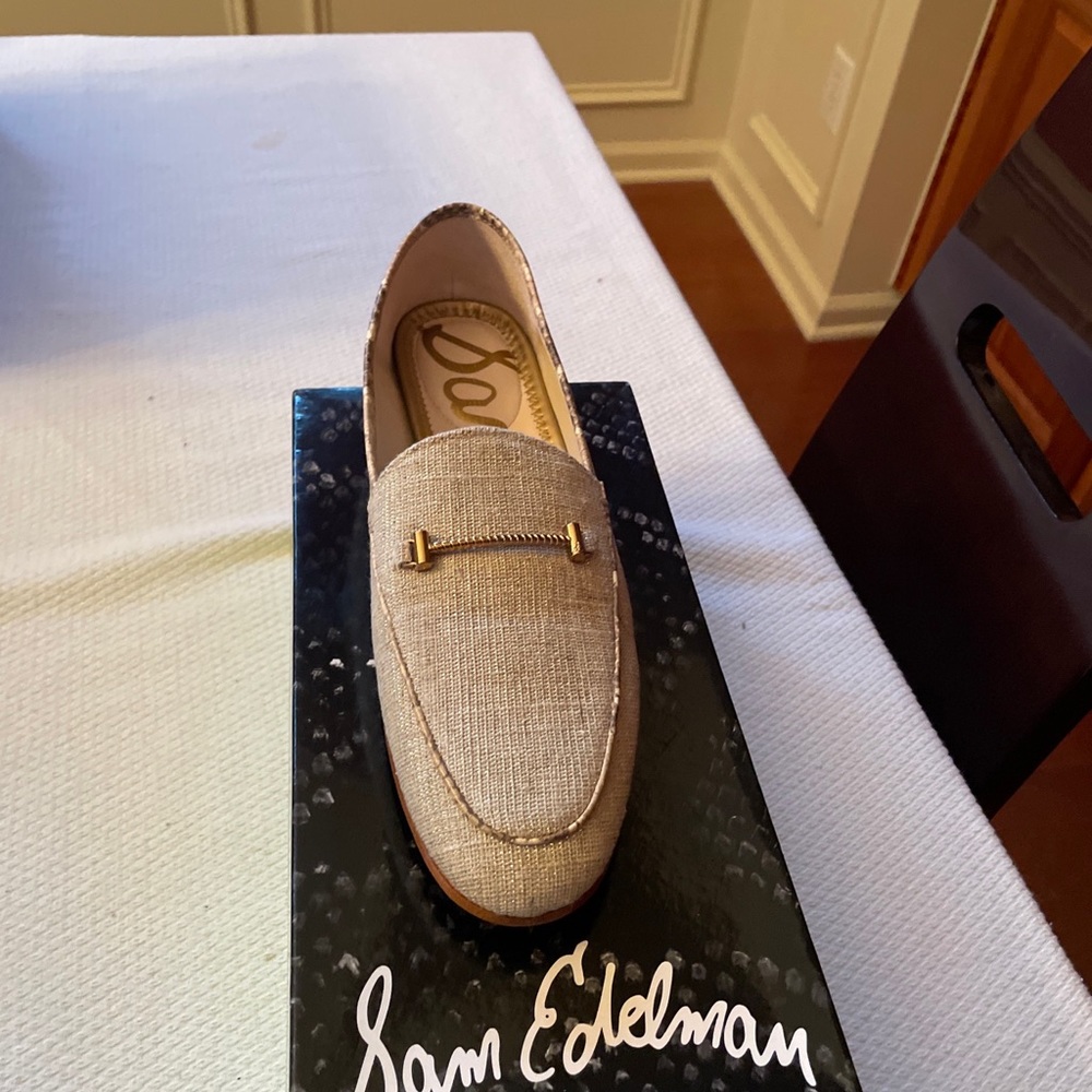 Sam Edelman Tan Linen and Snake print shoe.